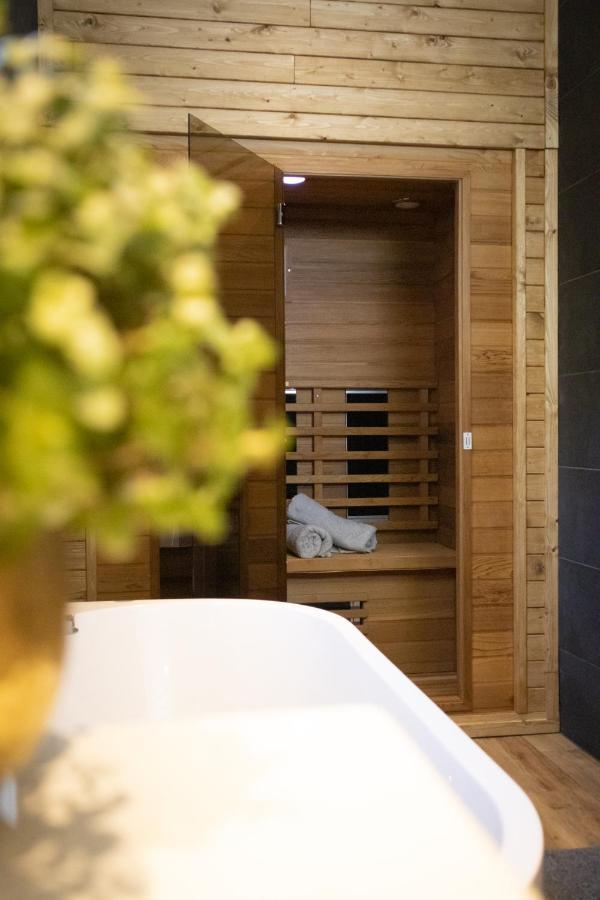 Jipue Met Sauna En Bubbelbad. Bruchterveld